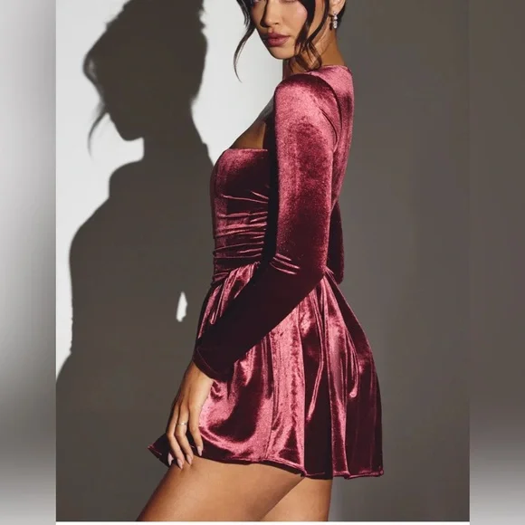Oh Polly Long Sleeve Velvet Dress in Deep Wine - Picture 2 of 5